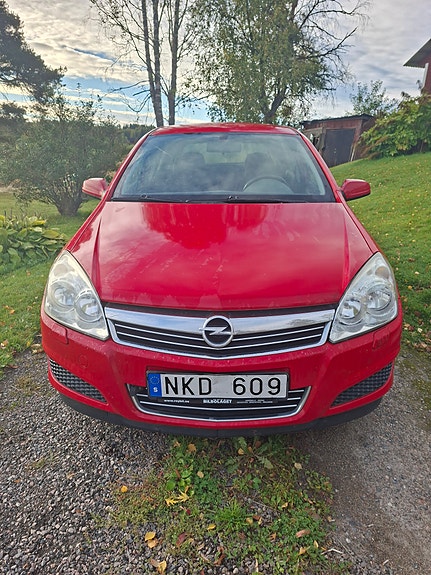 Opel Astra 2 of 4