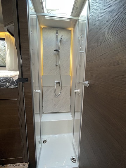 Adria Matrix Supreme 670 SL | ALDE DIESELVÄRMARE | MATRIX PLUSPAKET | 18 of 25
