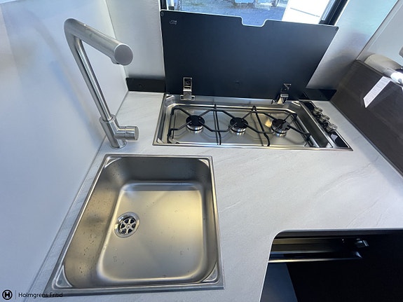 Adria Matrix Supreme 670 SL | ALDE DIESELVÄRMARE | MATRIX PLUSPAKET | 12 of 25