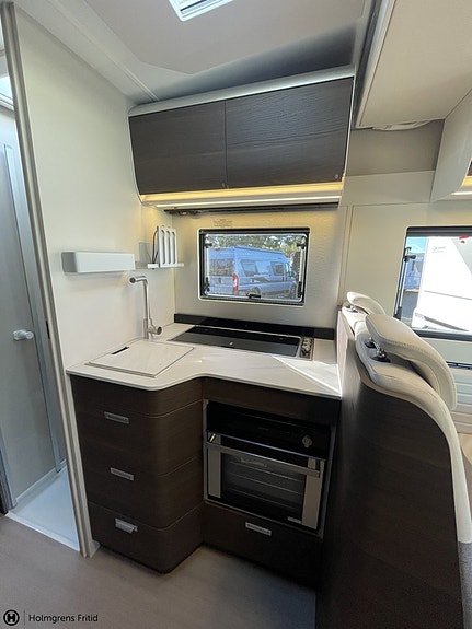 Adria Matrix Supreme 670 SL | ALDE DIESELVÄRMARE | MATRIX PLUSPAKET | 11 of 25