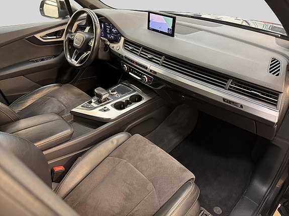 Audi Q7 17 of 30