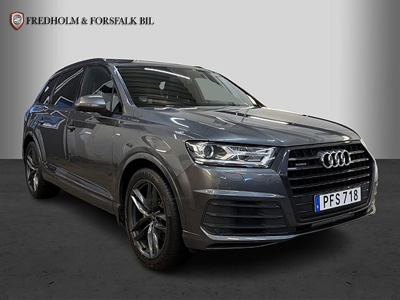Audi Q7 6 of 30