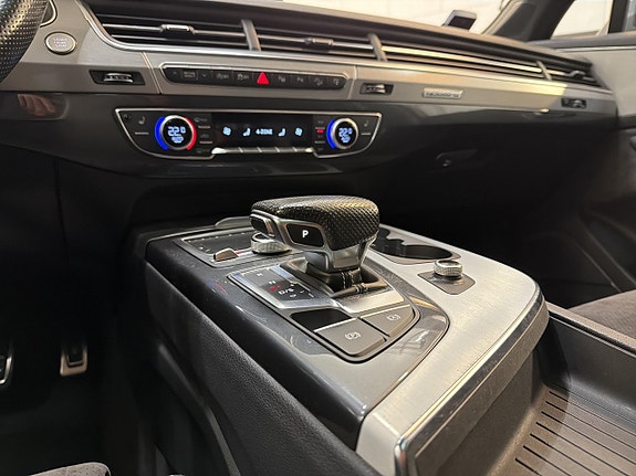 Audi Q7 20 of 30