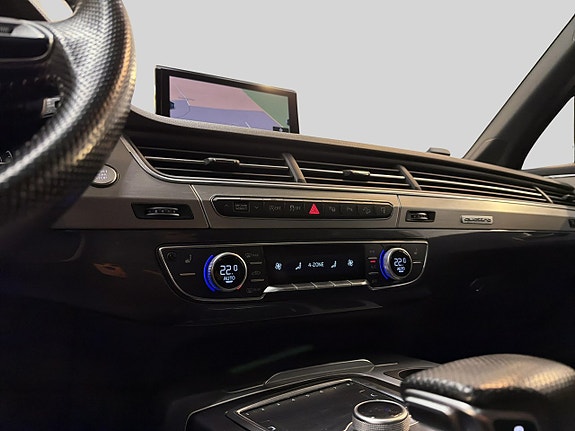 Audi Q7 21 of 30