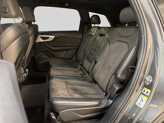 Audi Q7 13 of 30