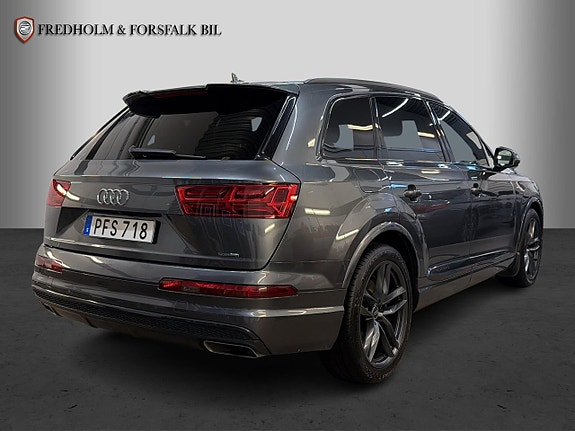 Audi Q7 5 of 30