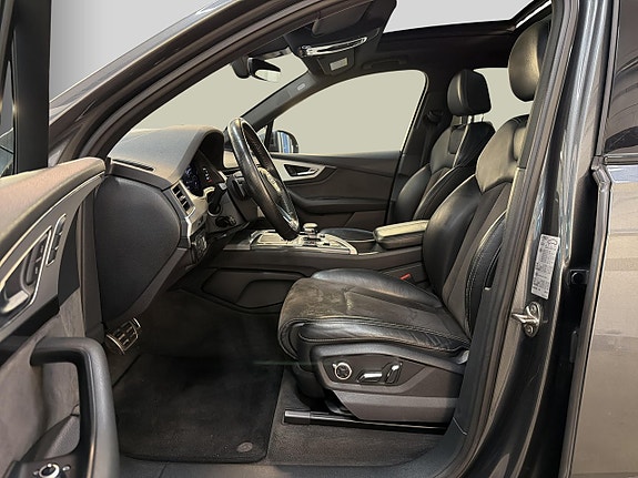 Audi Q7 8 of 30