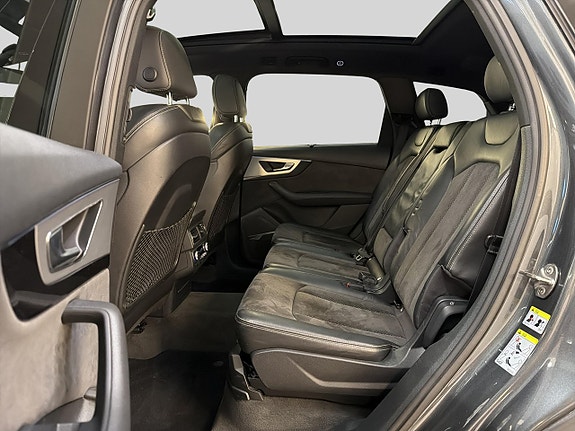 Audi Q7 12 of 30