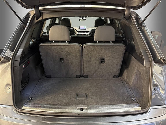 Audi Q7 14 of 30