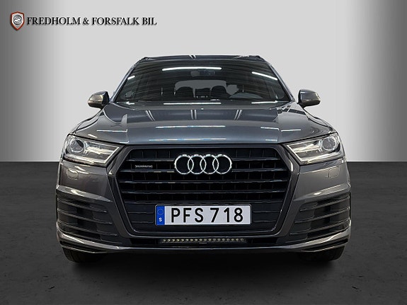 Audi Q7 7 of 30