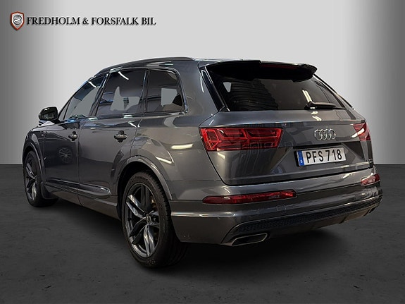 Audi Q7 3 of 30