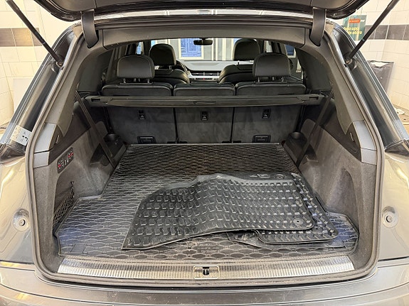 Audi Q7 16 of 30