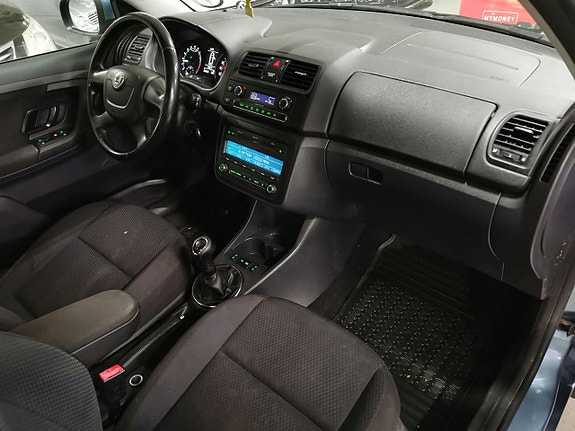 Skoda Fabia 10 of 18