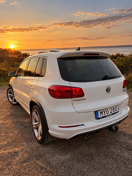 Volkswagen Tiguan 2 of 5