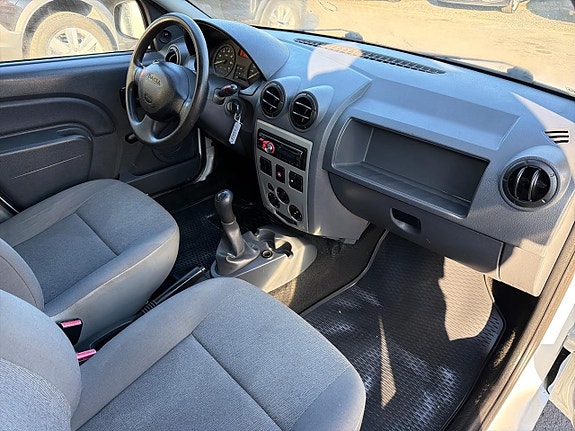 Dacia Logan 17 of 24