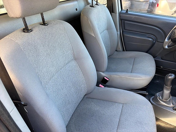 Dacia Logan 14 of 24