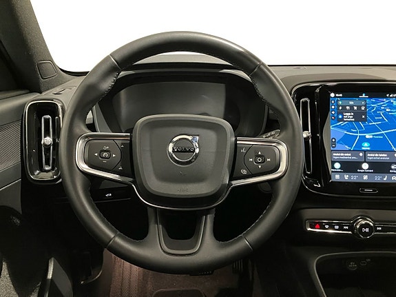 Volvo EX40 10 of 13