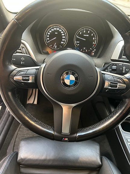 BMW 118i 10 of 22