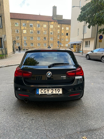BMW 118i 6 of 22