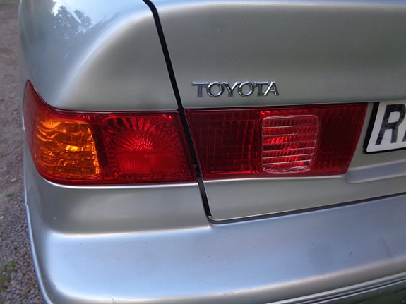 Toyota Camry 17 of 30