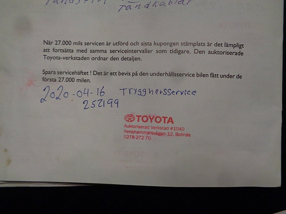 Toyota Camry 21 of 30