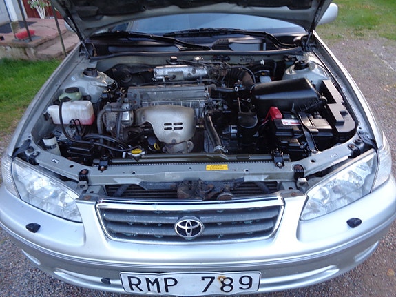 Toyota Camry 24 of 30