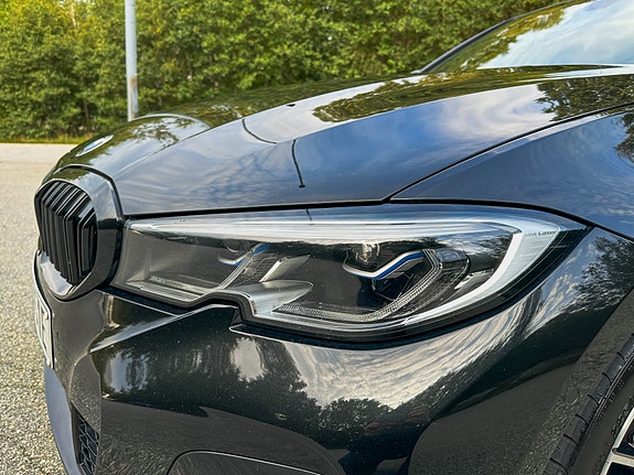 BMW 330e 4 of 20