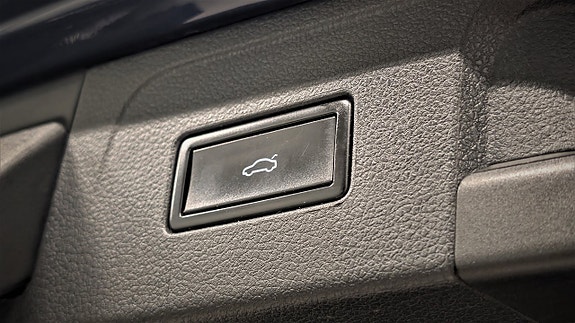 Volkswagen Passat Alltrack 21 of 23