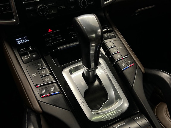 Porsche Cayenne S 25 of 29