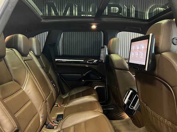 Porsche Cayenne S 19 of 29