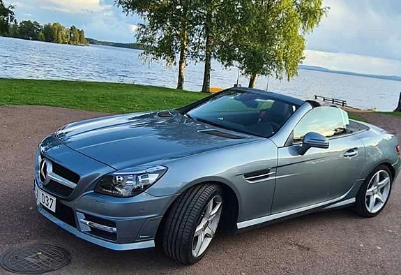 Mercedes-Benz SLK200 4 of 14