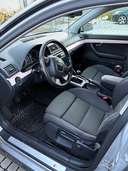 Audi A4 4 of 7