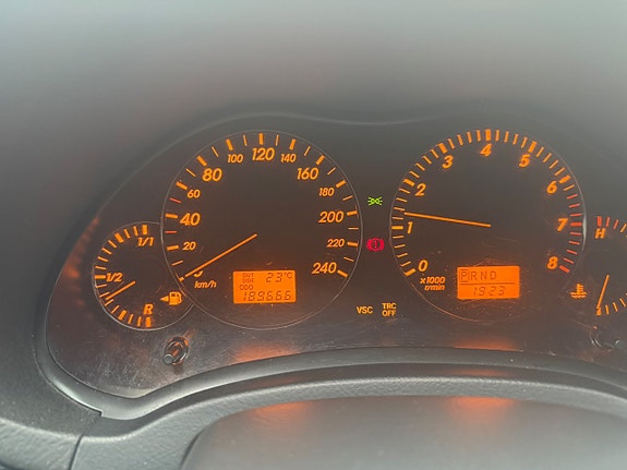 Toyota Avensis 10 of 10