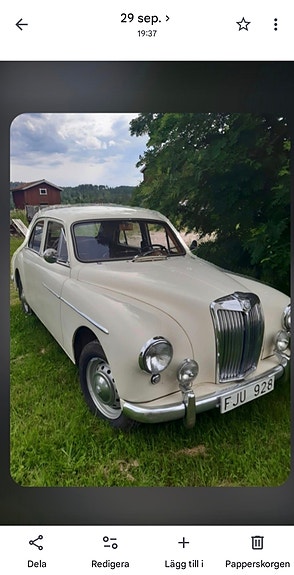 MG Magnette 2 of 2
