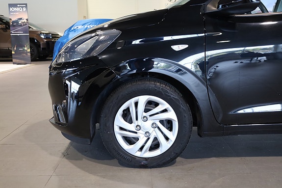 Hyundai i10 7 of 23