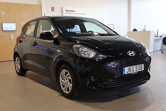 Hyundai i10 4 of 23