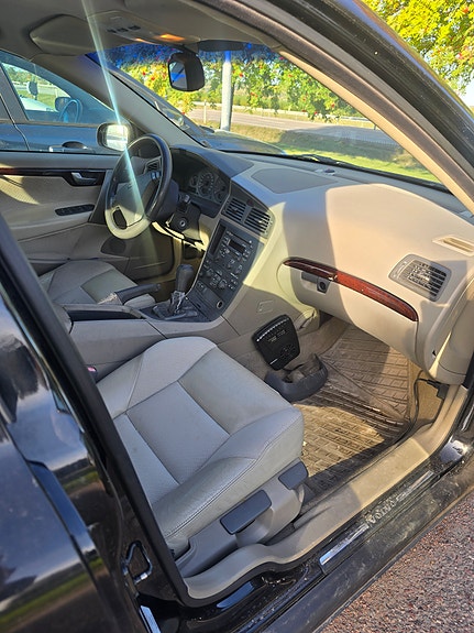 Volvo S60 3 of 3