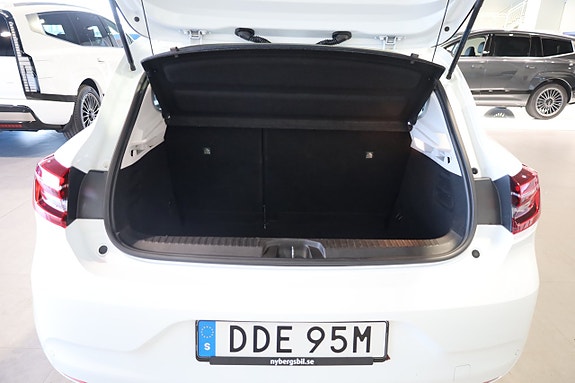Renault Clio 11 of 28