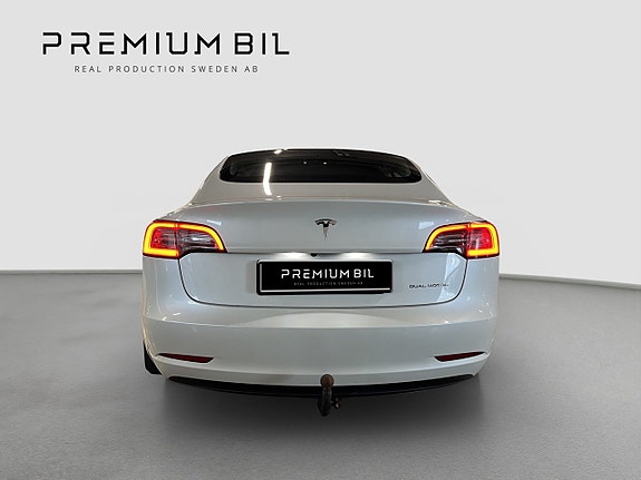 Tesla Model 3 6 of 22