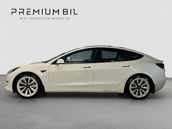 Tesla Model 3 4 of 22