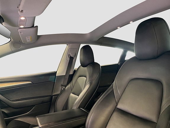 Tesla Model 3 21 of 22