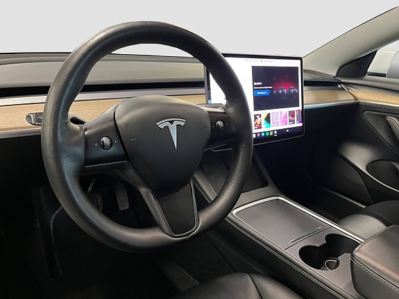 Tesla Model 3 10 of 22