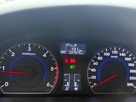 Hyundai i30 8 of 8
