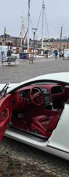 Bentley Continental GT 3 of 4
