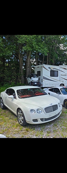 Bentley Continental GT 4 of 4