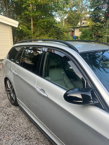BMW 330Xi 7 of 13