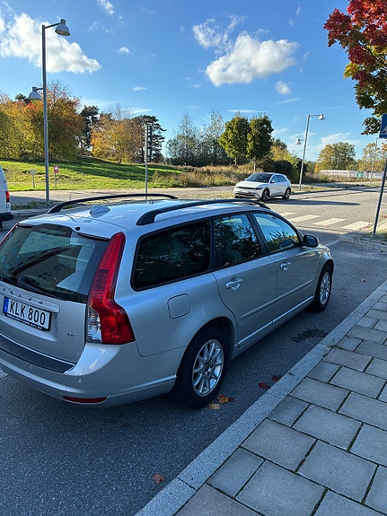 Volvo V50 3 of 11