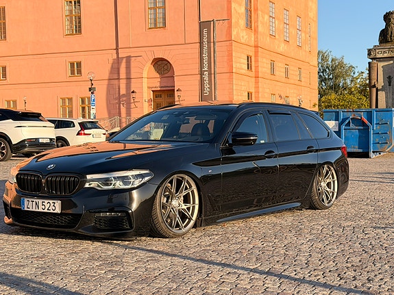 BMW 520d 3 of 4