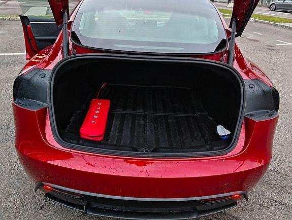 Tesla Model 3 17 of 25