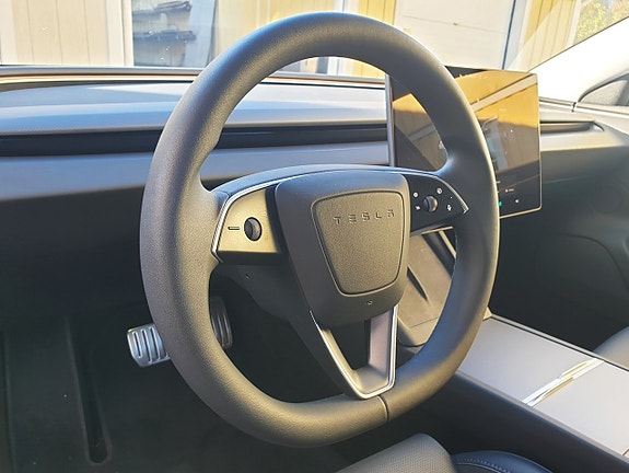Tesla Model 3 9 of 25